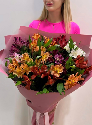 Монобукет из 11 альстромерий «Августина» от интернет-магазина цветов в 