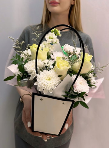 Композиция «Минимализм» от интернет-магазина цветов в 