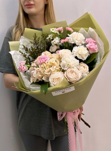 Сборный букет &laquo;Лорен&raquo; от интернет-магазина цветов в 