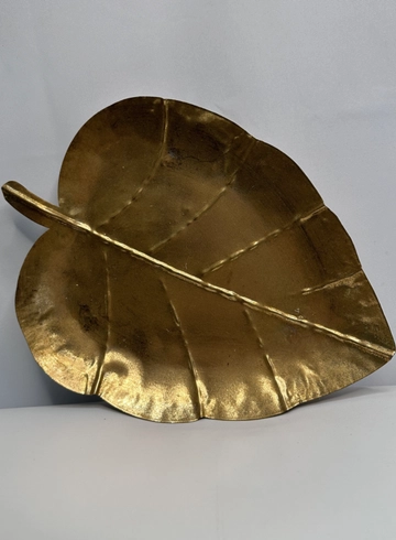 Декоративное блюдо &laquo;Лист&raquo; от интернет-магазина цветов в 