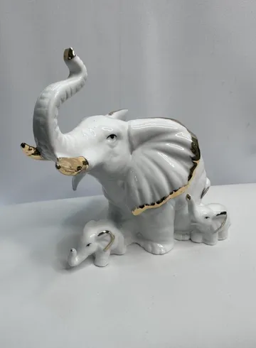 Фигурка &laquo;Семья слонов&raquo; от интернет-магазина цветов в 