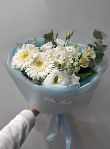 Букет из гербер и гортензии «Ангельский шепот» от интернет-магазина цветов в 