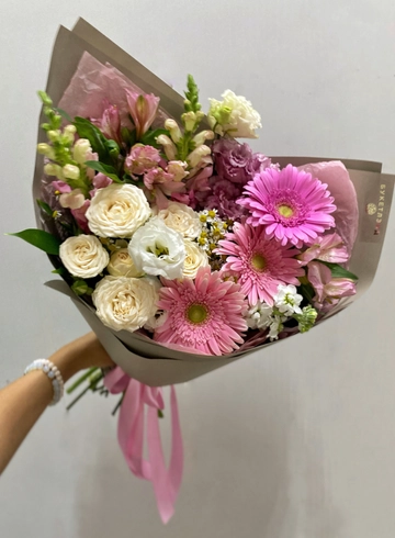 Сборный букет «Дари радость» от интернет-магазина цветов в 