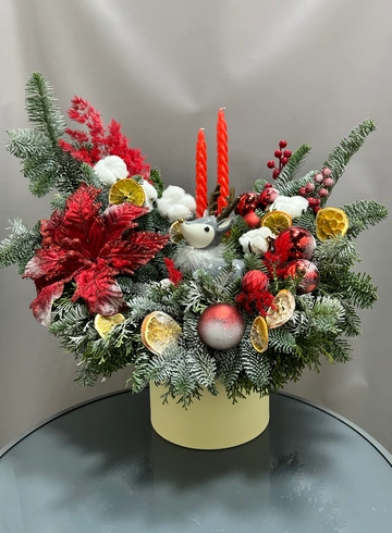 Композиция &laquo;Новогодняя&raquo; от интернет-магазина цветов в 