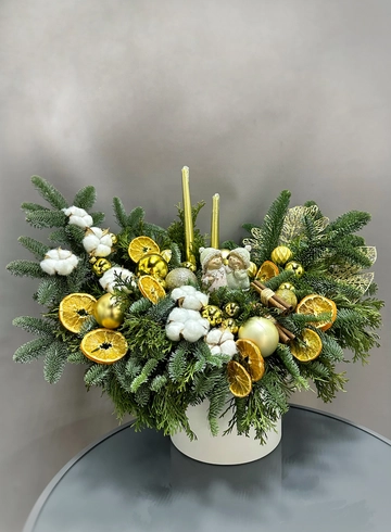 Композиция из нобилиса &laquo;Новый год&raquo; от интернет-магазина цветов в 