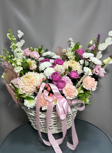 Корзина с цветами «Цветочное волшебство» от интернет-магазина цветов в 