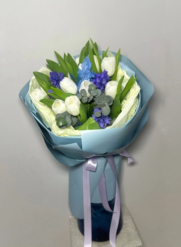 Сборный букет &laquo;Весенний аромат&raquo; от интернет-магазина цветов в 