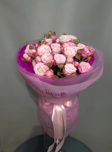 Букет из 7 кустовых роз &laquo;Барби&raquo; от интернет-магазина цветов в 