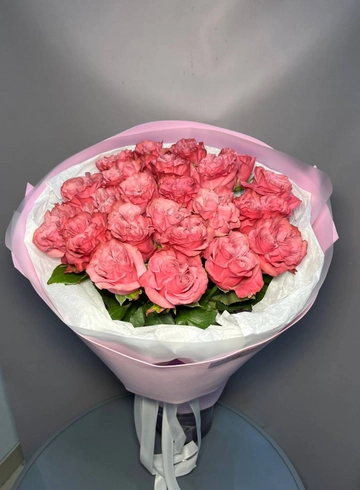 Букет из 25 роз Каунтри Блюз «Лямур» от интернет-магазина цветов в 