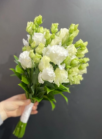 Свадебный букет из эустомы от интернет-магазина цветов в 