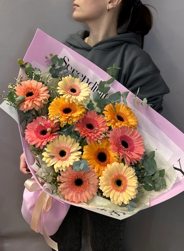 Букет из 11 Гербер «Яркая жизнь» от интернет-магазина цветов в 