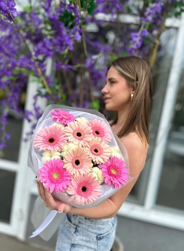 Букет из 9 гербер и хлопка «Вдохновение» от интернет-магазина цветов в 