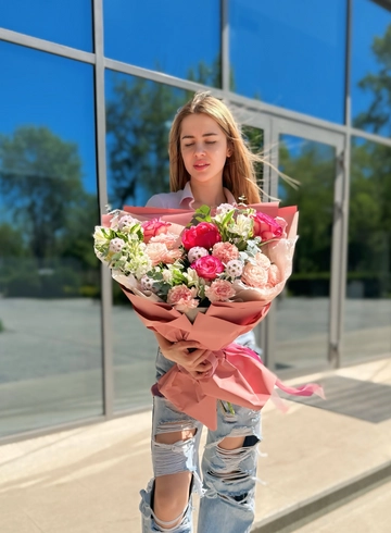 Сборный букет  «Декаданс» от интернет-магазина цветов в 