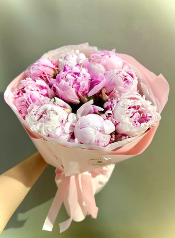 Букет из 9 пионов «Розовая мечта» от интернет-магазина цветов в 