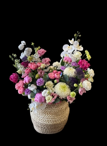 Большая корзина с цветами «Цветочный сюрприз» от интернет-магазина цветов в 