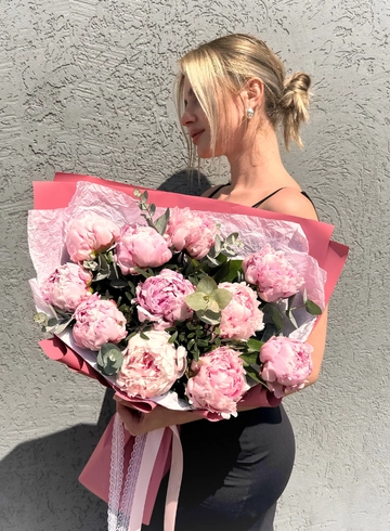 Букет «Танец пионов» от интернет-магазина цветов в 