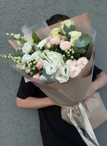 Сборный букет «Нежное воспоминание» от интернет-магазина цветов в 