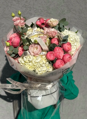 Сборный букет «Элегантная нежность» от интернет-магазина цветов в 