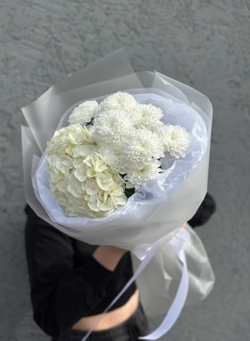 Сборный букет «Белое облако любви» от интернет-магазина цветов в 