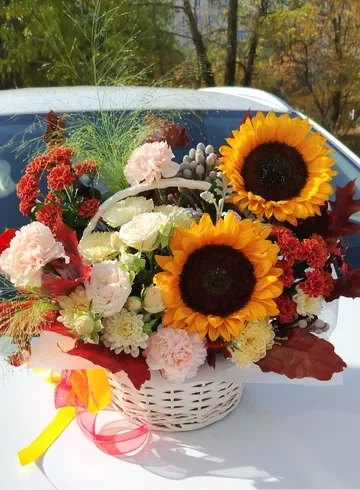 Корзина цветов &laquo;Осеннее настроение&raquo; от интернет-магазина цветов в 