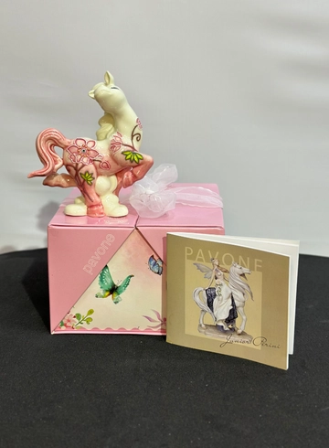 Статуэтка &laquo;Лошадка-кокетка&raquo;, фарфор, Pavone от интернет-магазина цветов в 