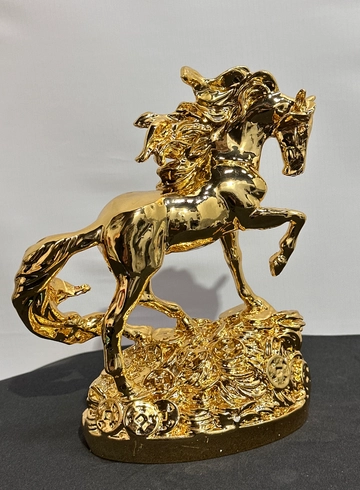 Статуэтка &laquo;Лошадь&raquo; с монетами от интернет-магазина цветов в 