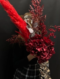 Искусственные цветы в вазе  от интернет-магазина «» в 