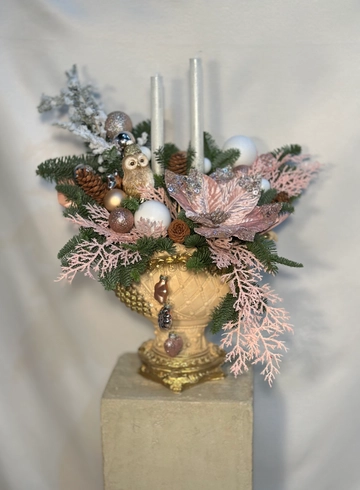 Новогодняя композиция &laquo;Птица счастья&raquo; от интернет-магазина цветов в 