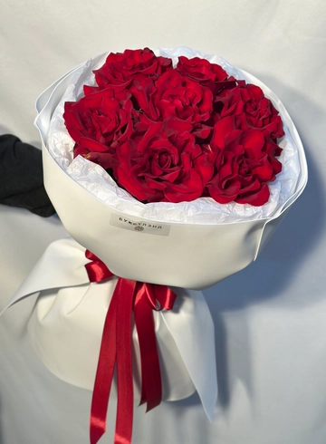 Букет &laquo;Семь Французских роз&raquo; от интернет-магазина цветов в 