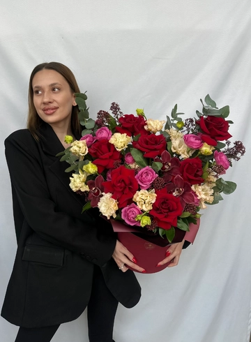 Цветы в коробке &laquo;Моей любимой&raquo; от интернет-магазина цветов в 