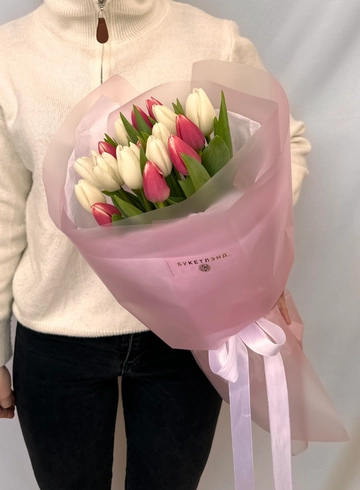 Букет из тюльпанов &laquo;Микс&raquo; от интернет-магазина цветов в 